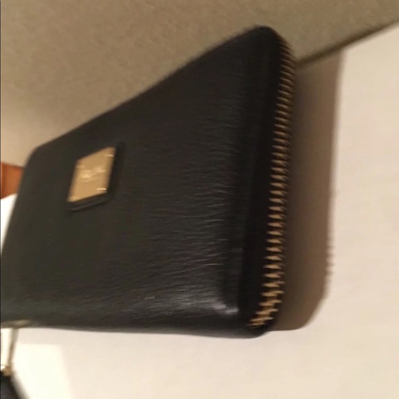 Kenneth Cole Large ZipAround Wristlet Black Wallet - Picture 6 of 7